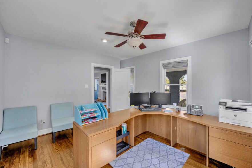 More Photos Of 1500 W Abram St, Arlington Medical For Lease