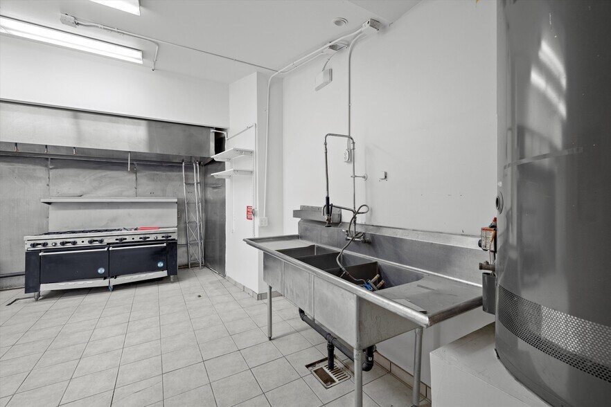 More Photos Of 721 Buol Rd, Pahrump General Retail For Sale