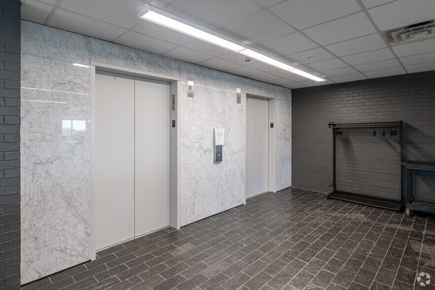 More Photos Of 112 W Center St, Fayetteville Office For Sale