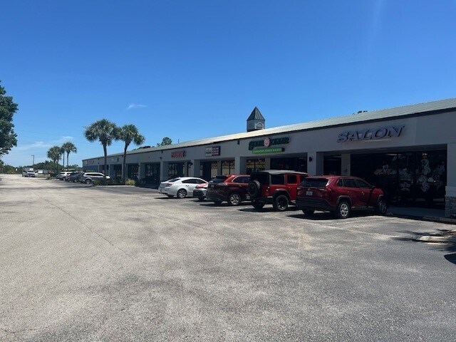 More Photos Of 4215 County Road 561, Tavares Unknown For Lease