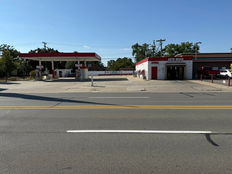 More Photos Of 3515 Twelve Mile Rd, Berkley Carwash For Sale