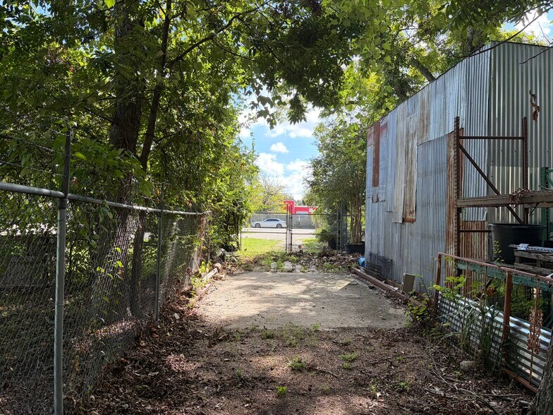 More Photos Of 1405-1409 Cedar Post Ln, Houston Land For Sale
