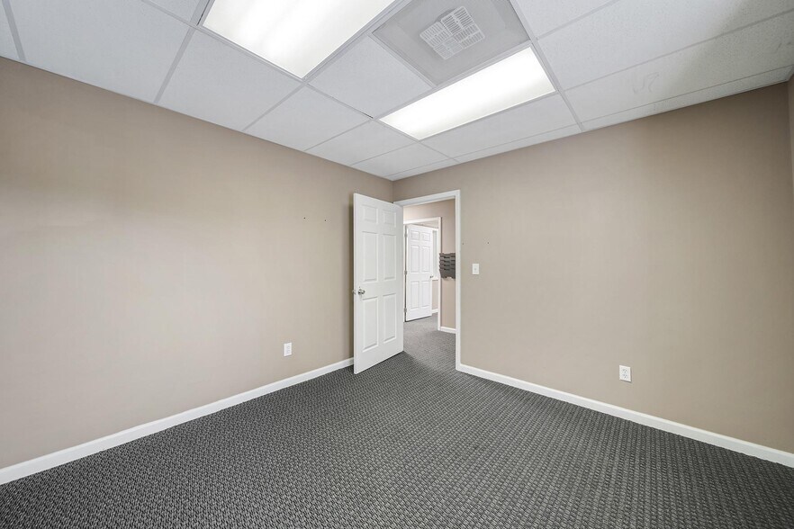 More Photos Of 3840 Matthews Indian Trail Rd, Matthews Light Distribution For Sale