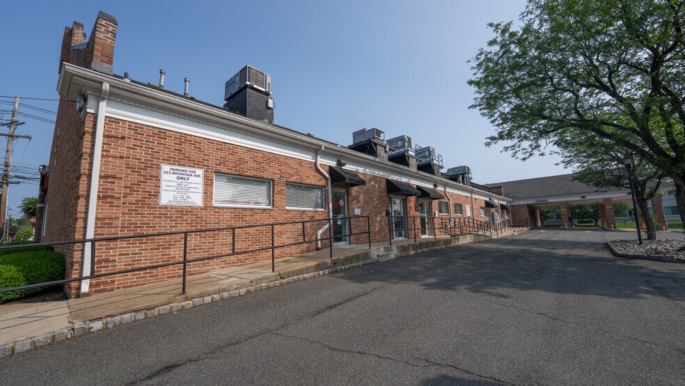 More Photos Of 223 Mountain Ave, Springfield Unknown For Lease