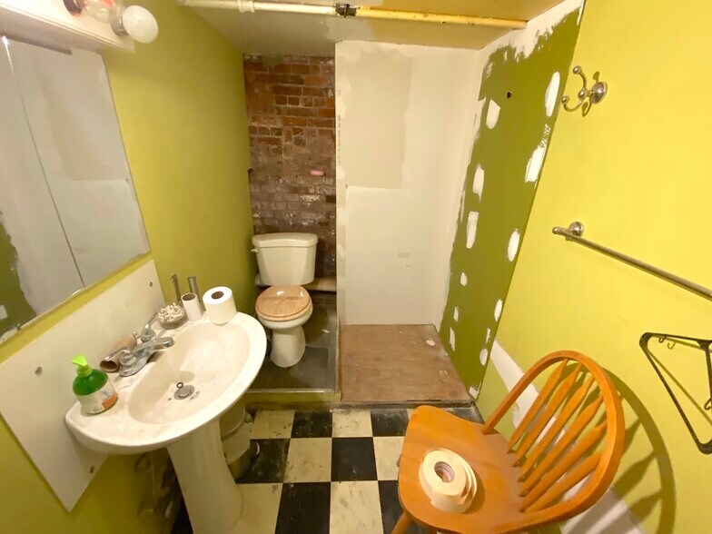 More Photos Of 100 Metropolitan Ave, Brooklyn Industrial For Sale