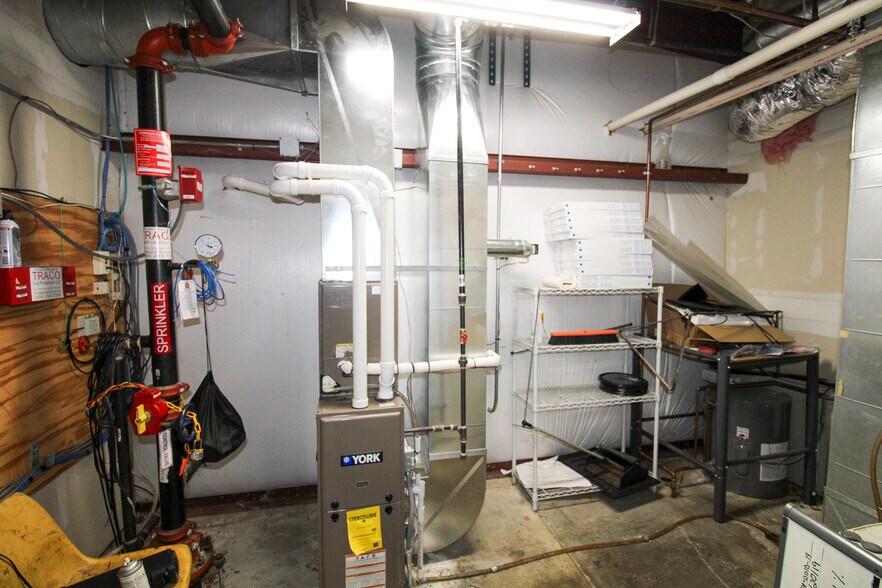 More Photos Of 5640 44th Ave S, Clinton Industrial For Sale