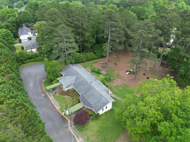 More Photos Of 395 Russell Dr, Smyrna Daycare Center For Lease