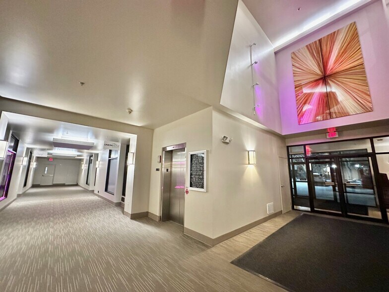 More Photos Of 425 Joliet St, Dyer Office For Sale