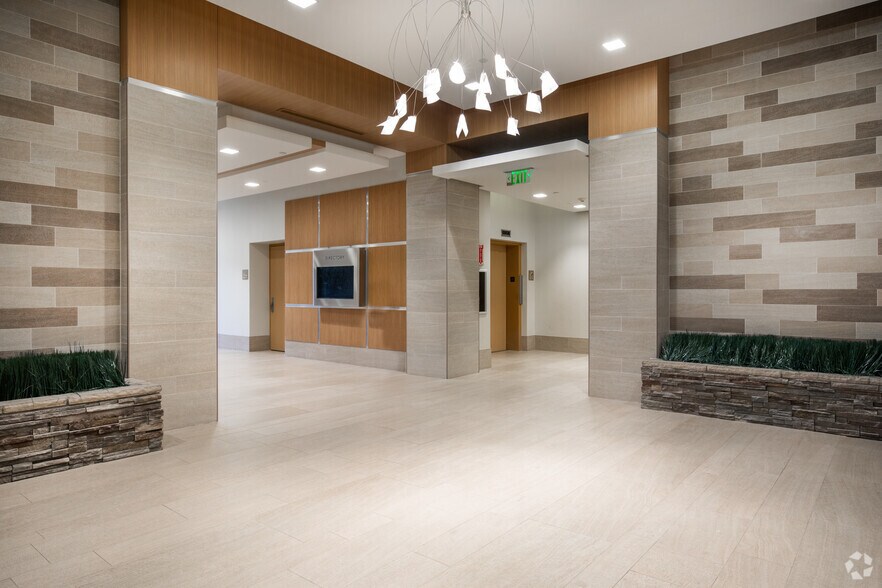 More Photos Of 623 Stewart Ave, Garden City Office For Lease
