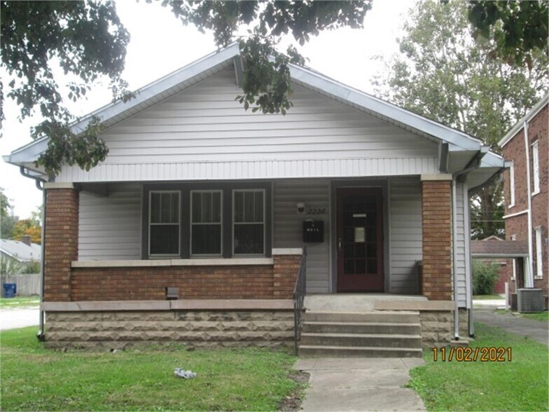 More Photos Of 2228 S 7th St, Terre Haute Specialty For Sale