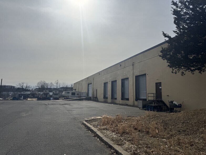 More Photos Of 11 Edgeboro Rd, East Brunswick Manufacturing For Lease