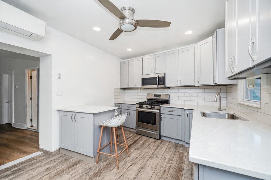More Photos Of 419 Jersey St, Staten Island Storefront For Sale