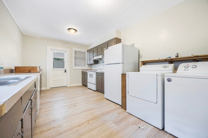 More Photos Of , Lake City Multifamily For Sale