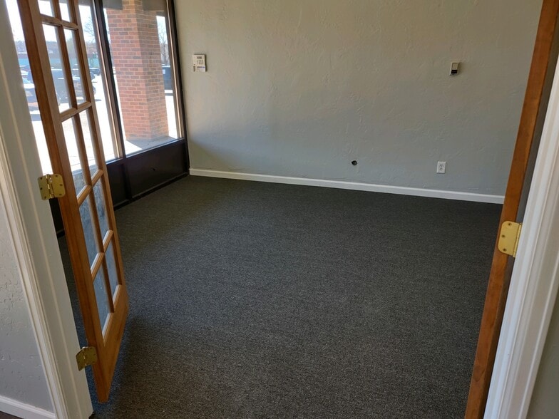 More Photos Of 3945 N Academy Blvd, Colorado Springs Freestanding For Lease