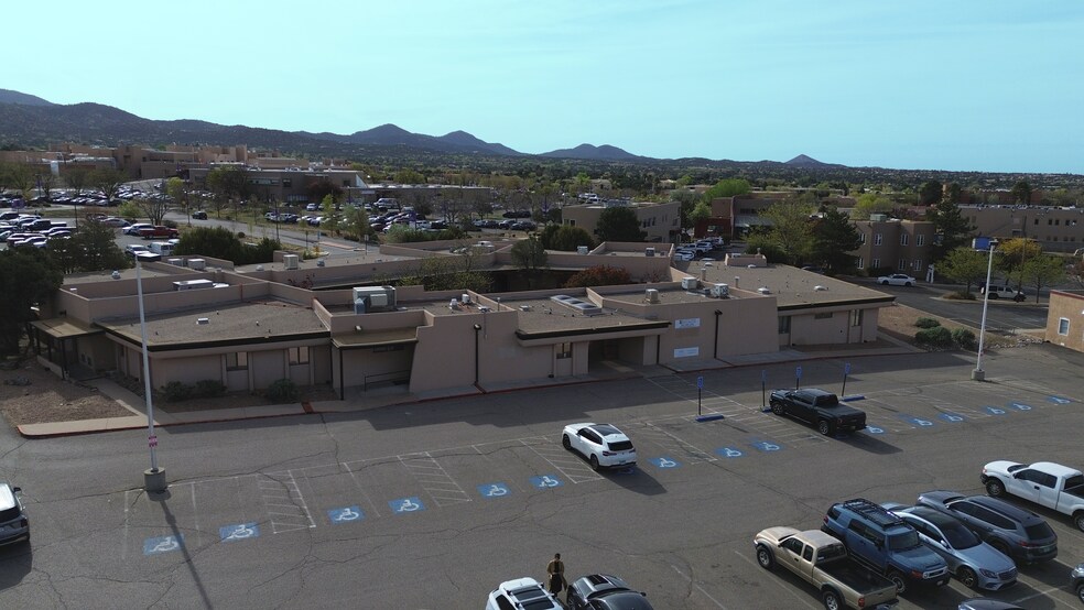 Primary Photo Of 1650 Hospital Dr, Santa Fe Medical For Sale