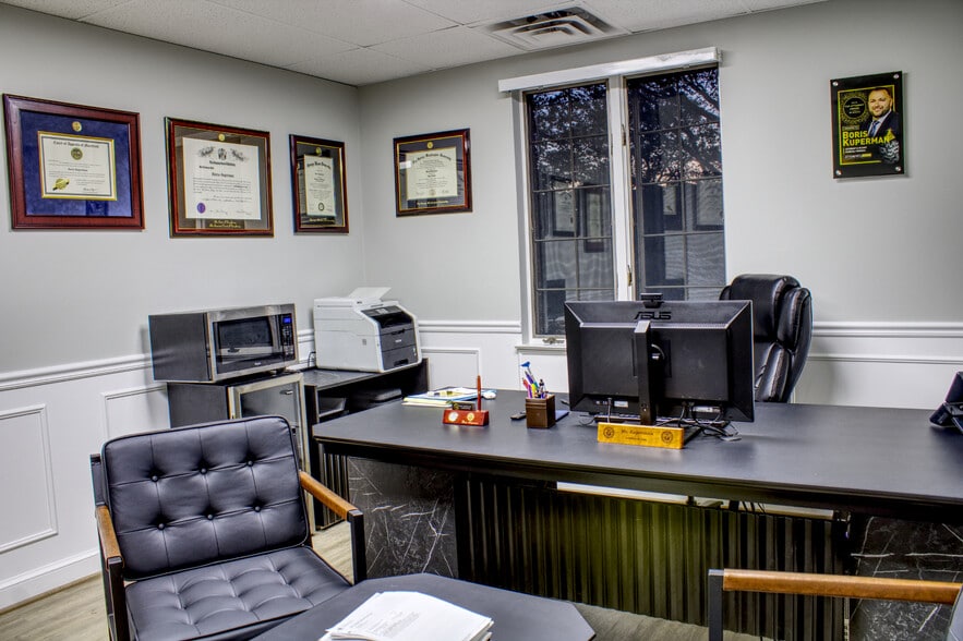 More Photos Of 10521 Judicial Dr, Fairfax Medical For Sale