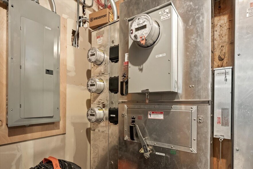 More Photos Of 7321 Madison St, Forest Park Restaurant For Sale