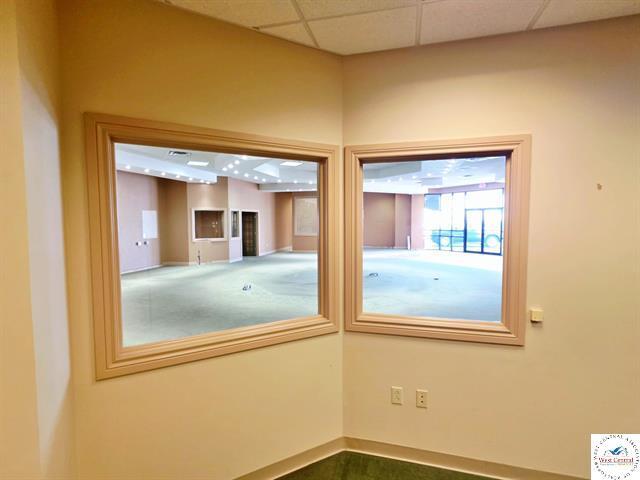 More Photos Of 770 Winchester Dr, Sedalia General Retail For Sale