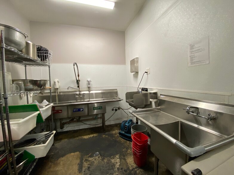 More Photos Of 8519 Crenshaw Blvd, Inglewood Storefront For Sale