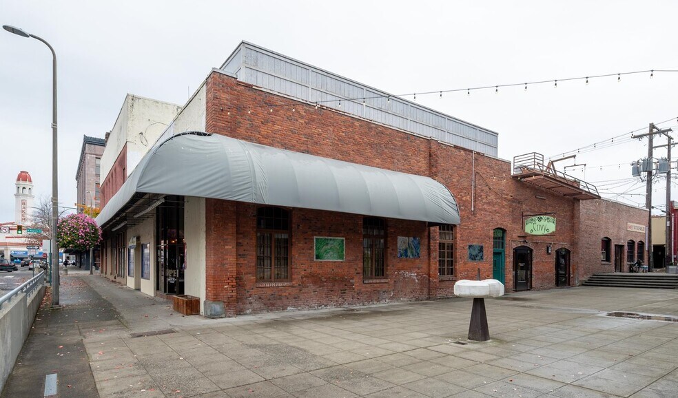 More Photos Of 1324 Commercial, Bellingham General Retail For Sale