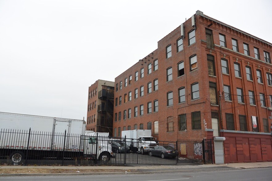 More Photos Of 98-104 Murray St, Newark Warehouse For Sale