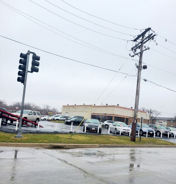 More Photos Of 450 W 34th St, Steger Auto Dealership For Sale