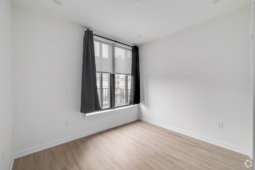 More Photos Of 500 N 13th St, Philadelphia Multifamily For Sale