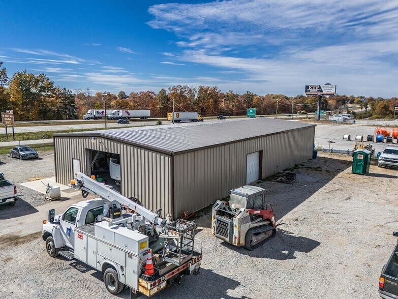 More Photos Of 1036 Crabtree Rd, Crossville Light Distribution For Lease