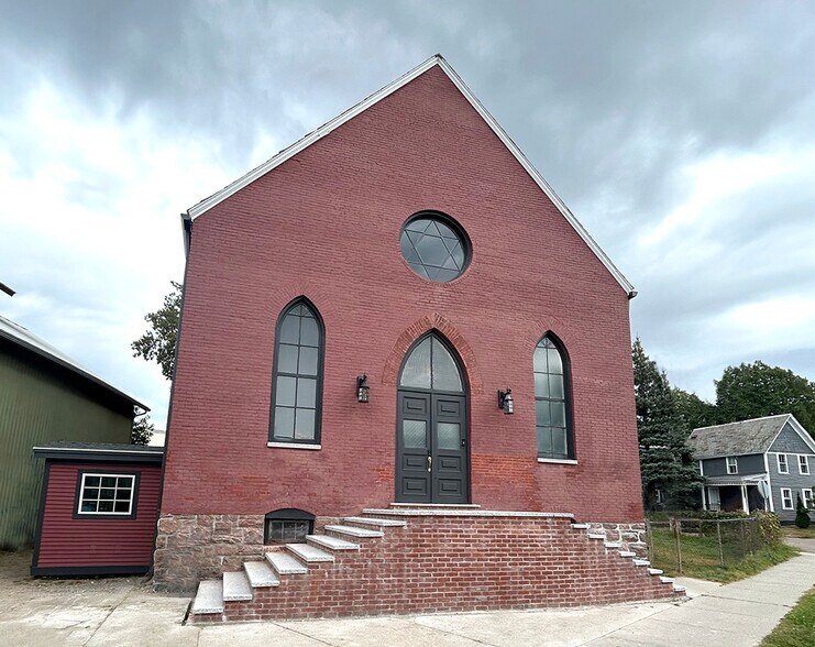 More Photos Of 168 Archibald St, Burlington Storefront Retail Office For Lease