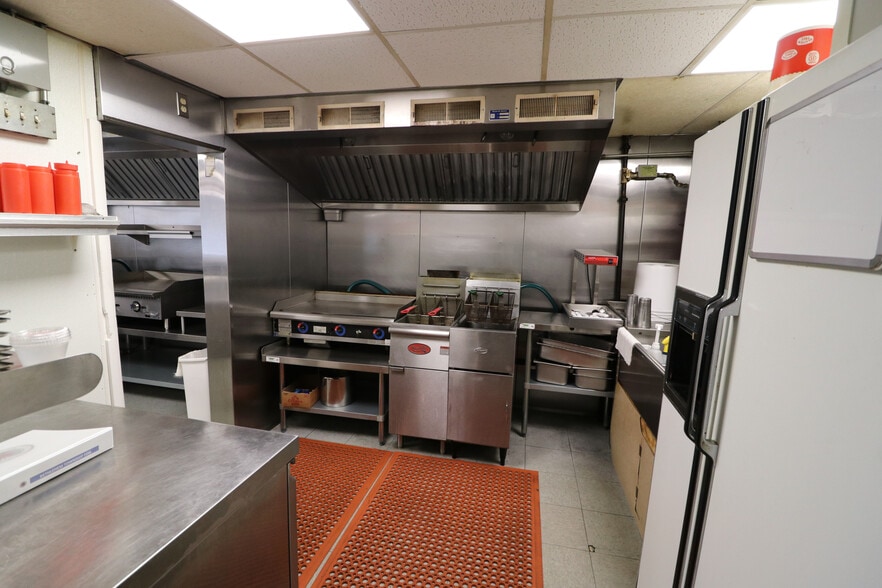 More Photos Of 2722 Easton Ave, Bethlehem Restaurant For Sale
