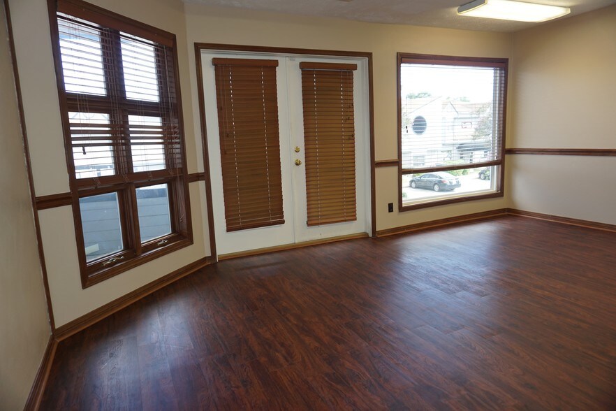 More Photos Of 4400 Bayou Blvd, Pensacola Office Residential For Lease