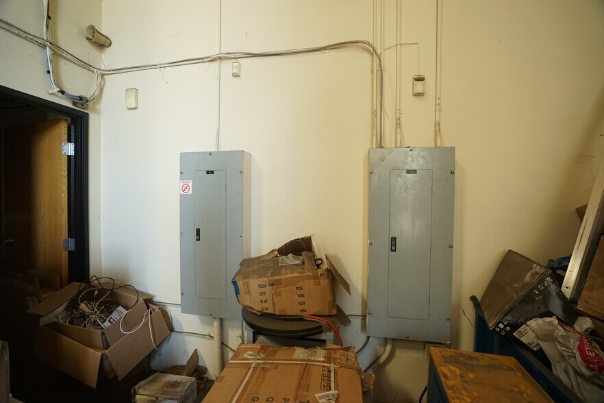 More Photos Of 1590 S Milliken Ave, Ontario Warehouse For Lease