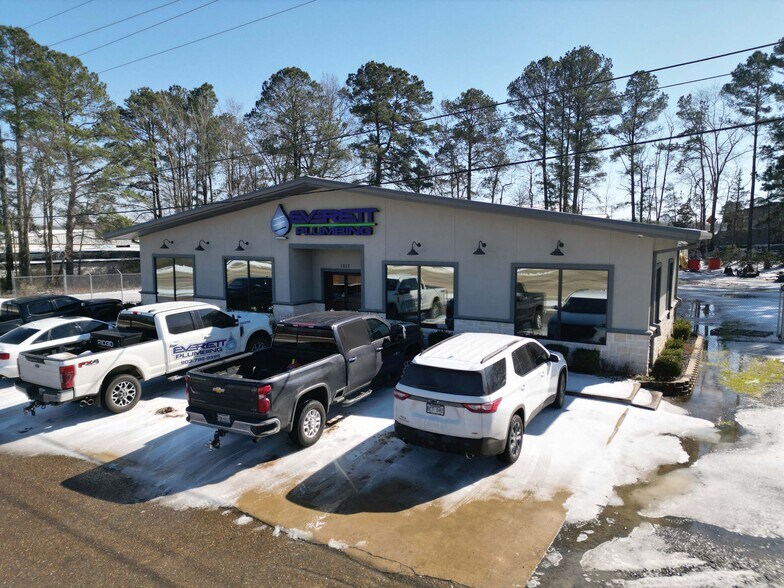 More Photos Of 1817 W Main St, Atlanta Industrial For Sale