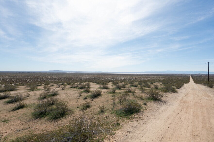 Primary Photo Of Glendower Ave @ 140th St, North Edwards Land For Sale