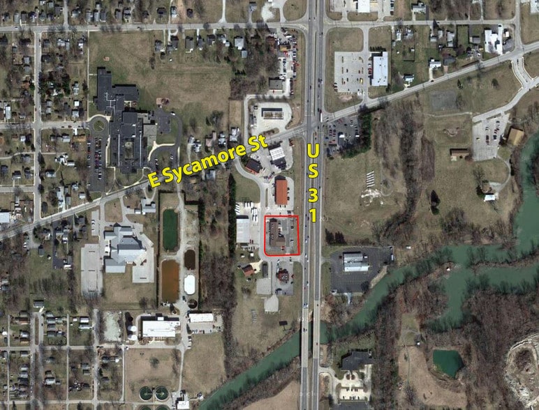 More Photos Of 148 Creekside Dr, Kokomo Storefront For Lease