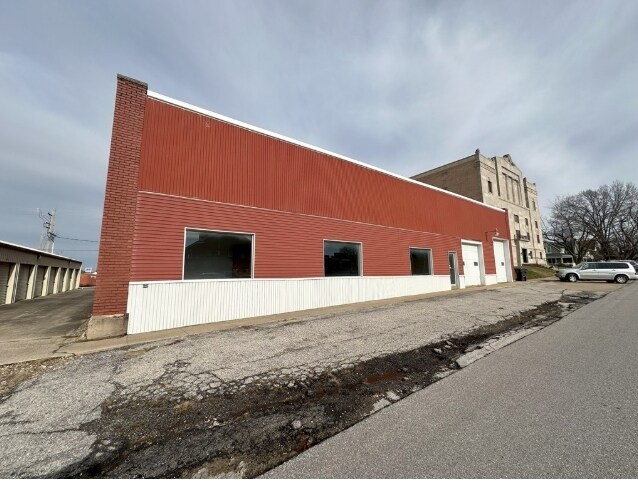 More Photos Of 211 E Harrison St, Kirksville Industrial For Sale