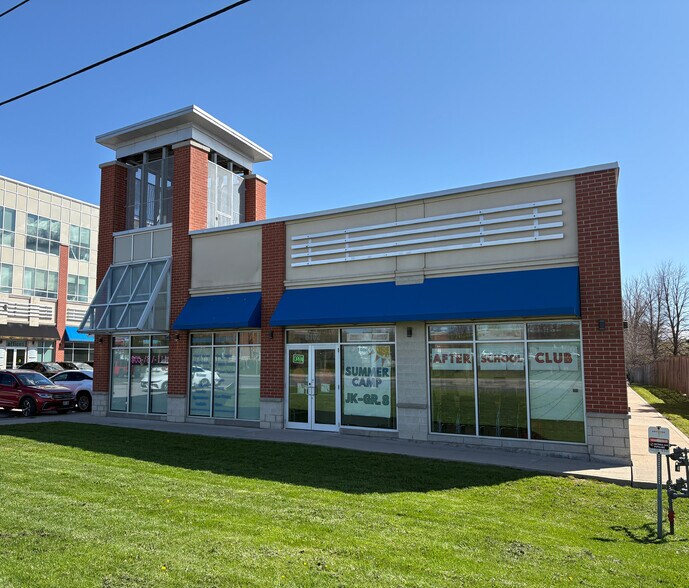 Primary Photo Of 11685 Yonge St, Richmond Hill Office For Lease
