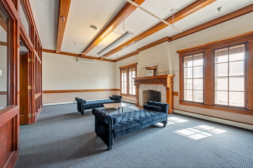 More Photos Of 260 Broadway, Saratoga Springs Coworking Space