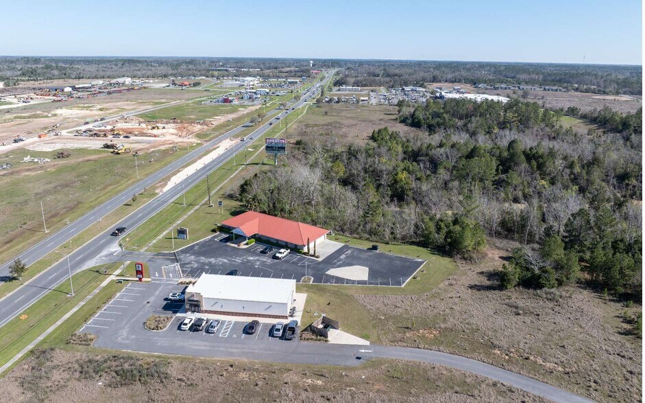 More Photos Of 1720 N Ohio Ave, Live Oak Office For Sale