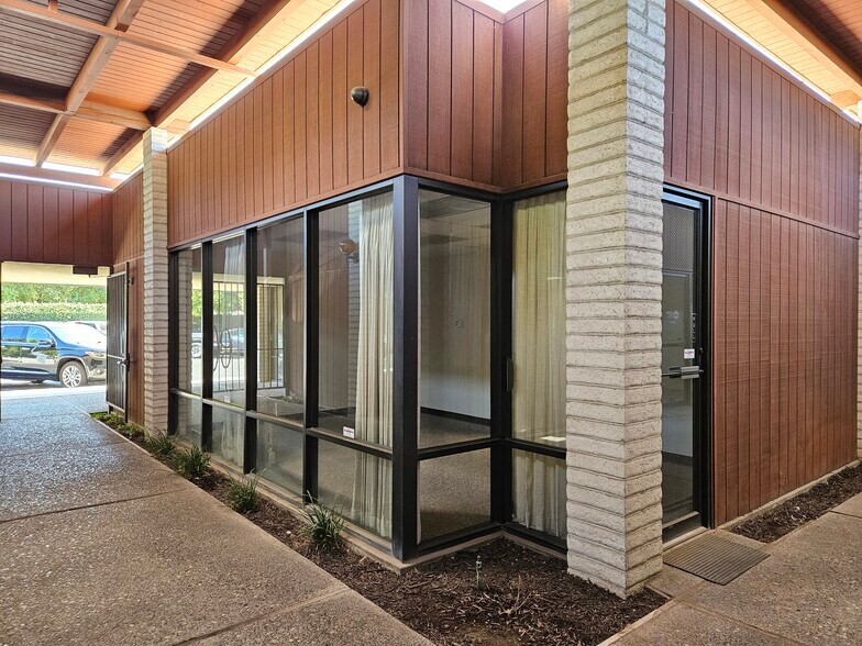 More Photos Of 909 15th St, Modesto Office For Lease