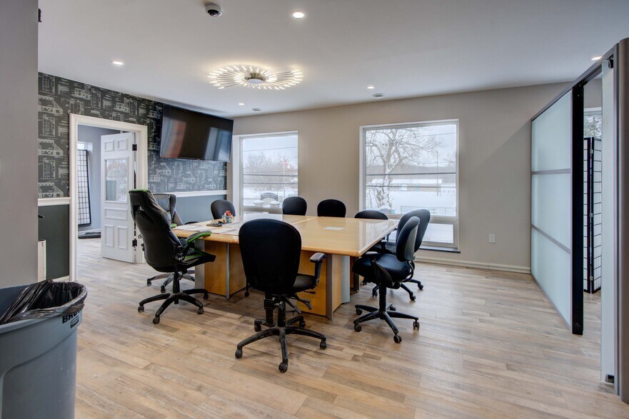 More Photos Of 25 Main St E, Lyn Storefront Retail Office For Sale