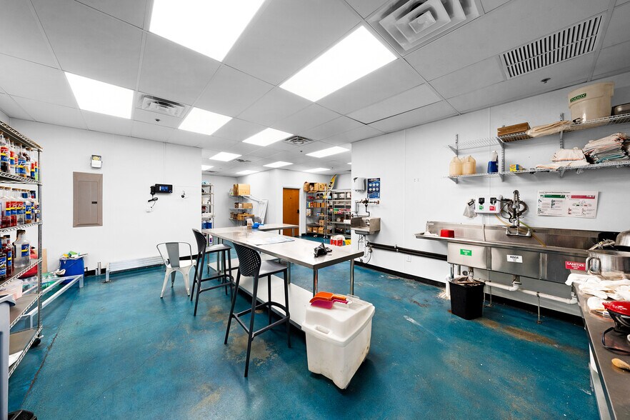 More Photos Of 6601 Horizon Rd, Heath General Retail For Lease