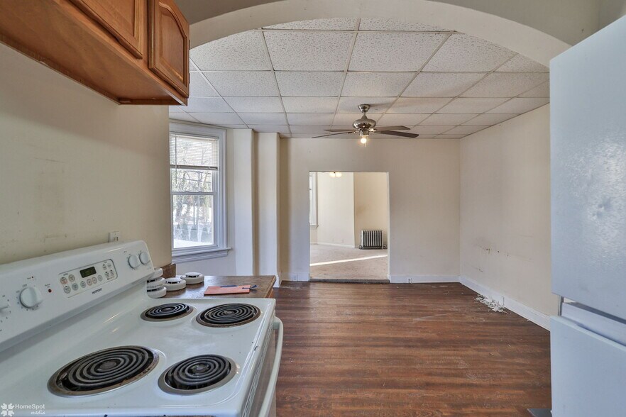 More Photos Of 38 W Central Ave, Bangor Apartments For Sale