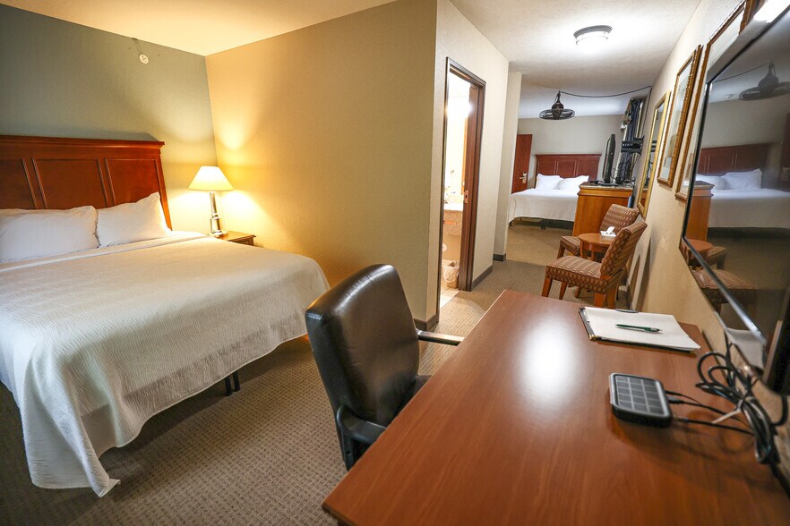 More Photos Of 625 W Washington St, Pittsfield Hotel For Sale