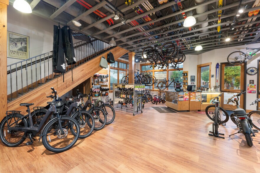 More Photos Of 442 Lincoln Ave, Steamboat Springs Mixed Retail For Sale