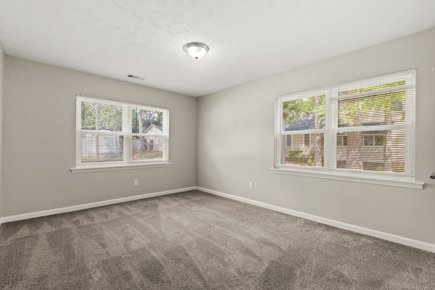 More Photos Of 1701 Hawthorne Ave, College Park Apartments For Sale
