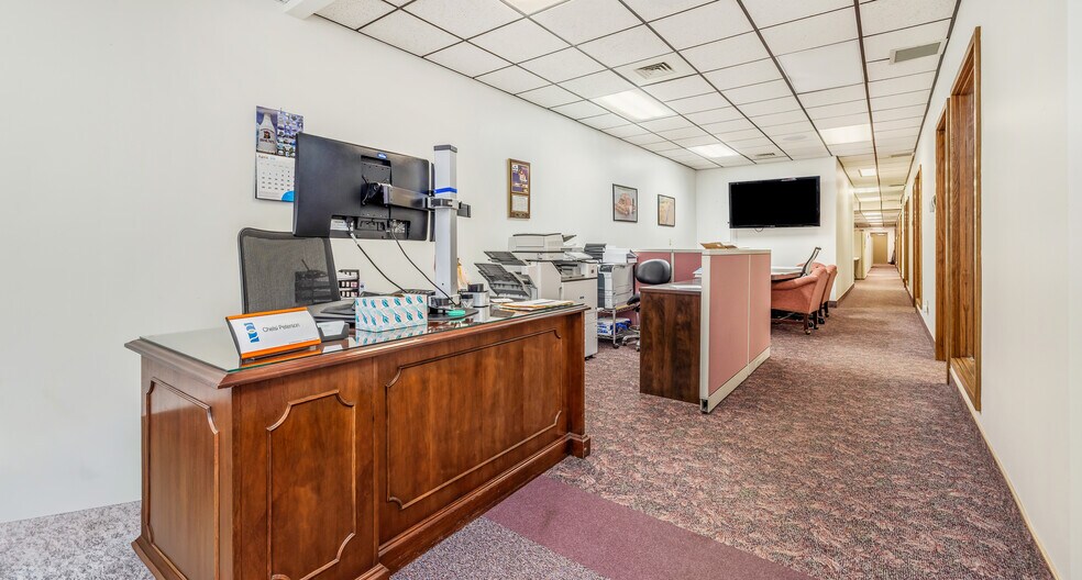 More Photos Of 1211 Ludington St, Escanaba Office For Sale