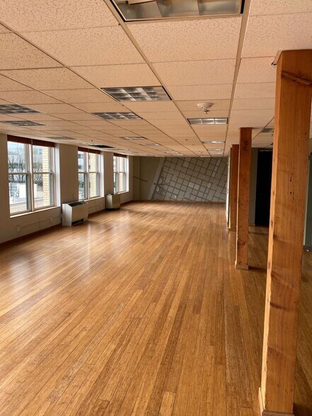 More Photos Of 815 SW 2nd Ave, Portland Office For Lease
