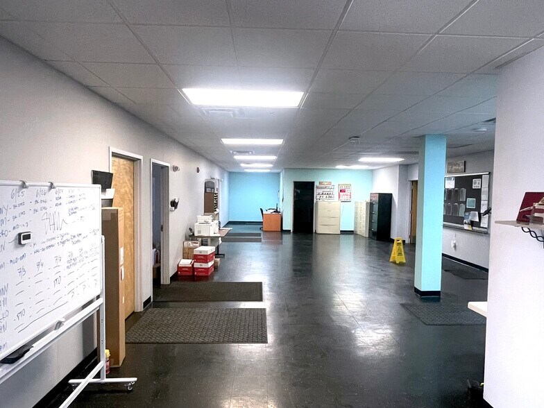 More Photos Of 16 Esquire Rd, North Billerica Research And Development For Lease