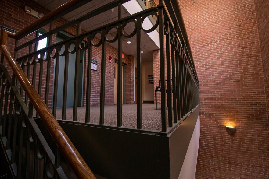 More Photos Of 192-202 Katonah Ave, Katonah Unknown For Lease